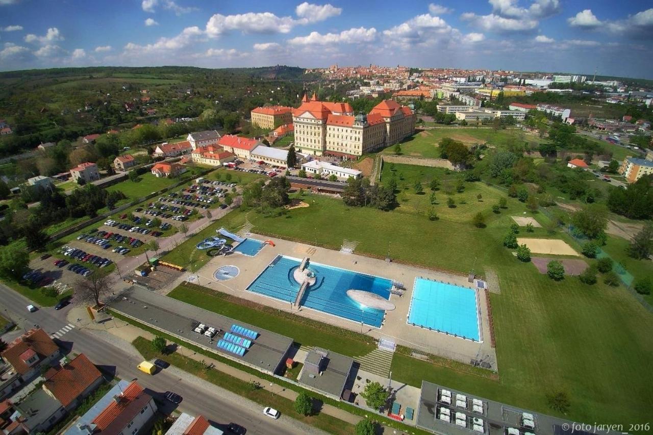 Vas Sklep - Vinny Sklep A Penzion Znojmo Exterior photo