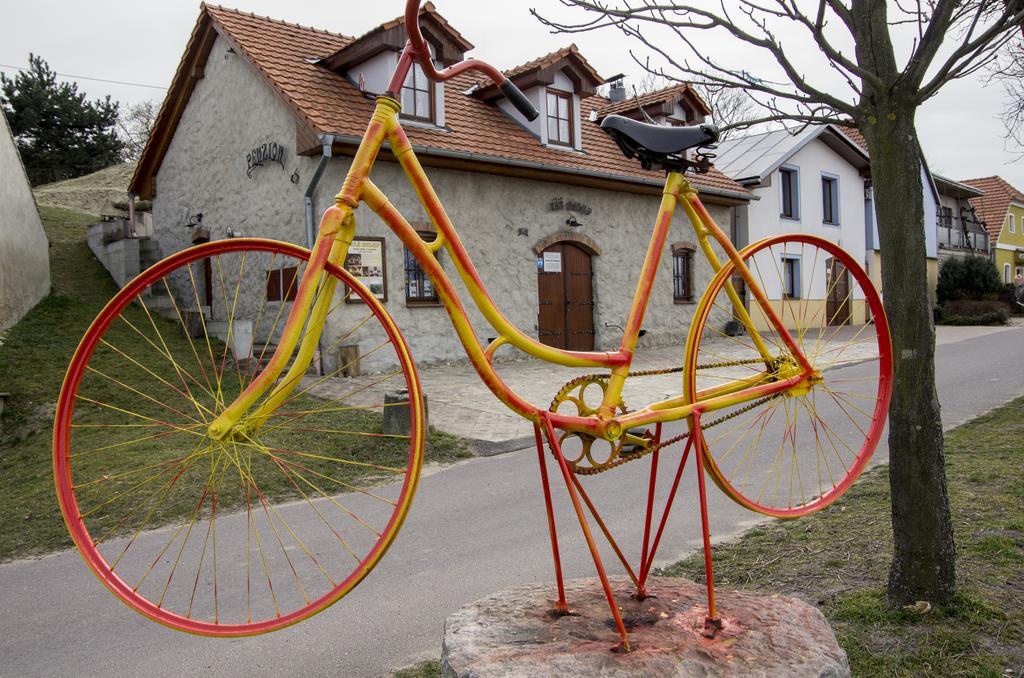 Vas Sklep - Vinny Sklep A Penzion Znojmo Exterior photo