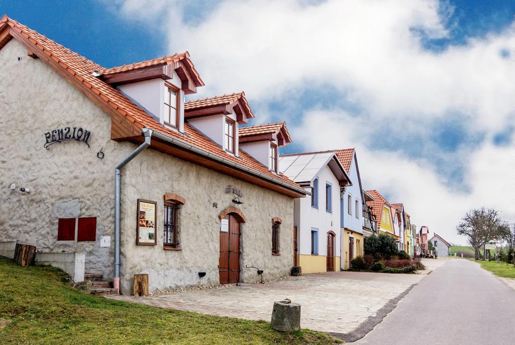 Vas Sklep - Vinny Sklep A Penzion Znojmo Exterior photo