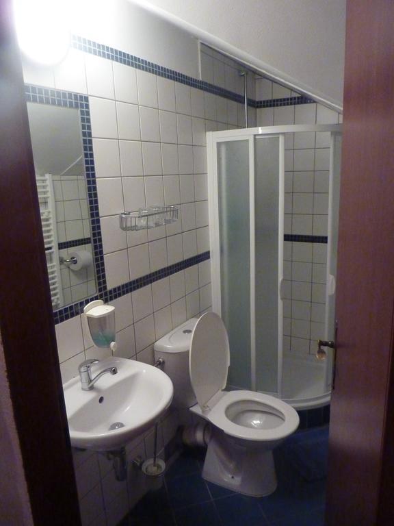 Vas Sklep - Vinny Sklep A Penzion Znojmo Room photo